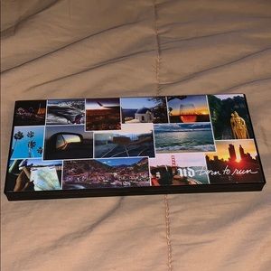 Urban Decay Born To Run Eyeshadow Palette